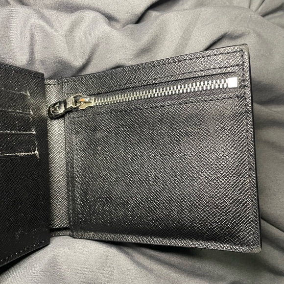 Louis Vuitton Wallet - Picture 7 of 13